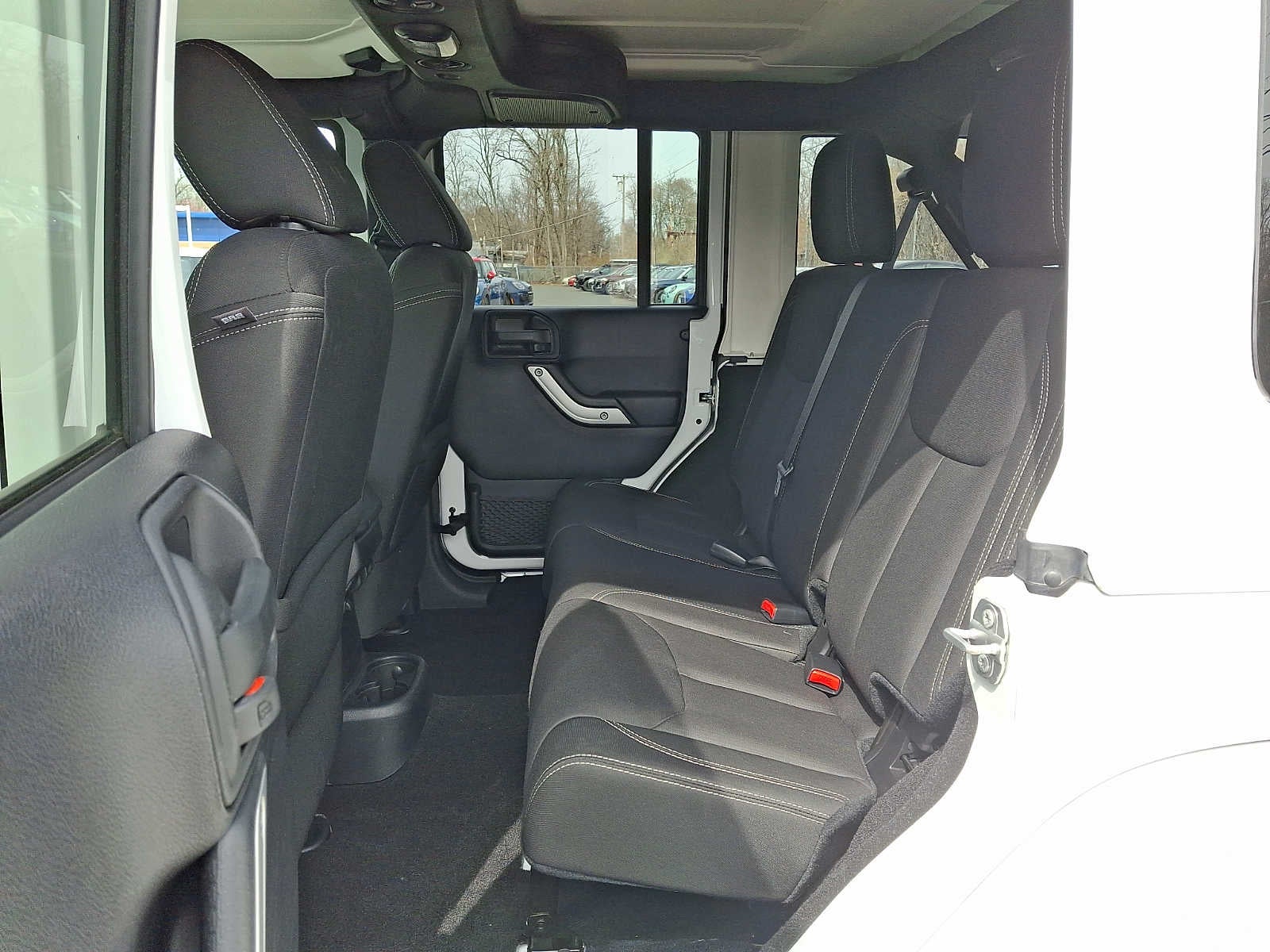 2016 Jeep Wrangler Unlimited 4WD 4dr Sahara