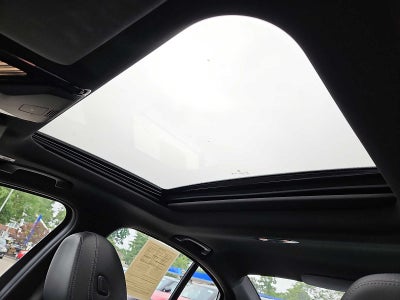2023 BMW 3 Series 330i xDrive Sedan