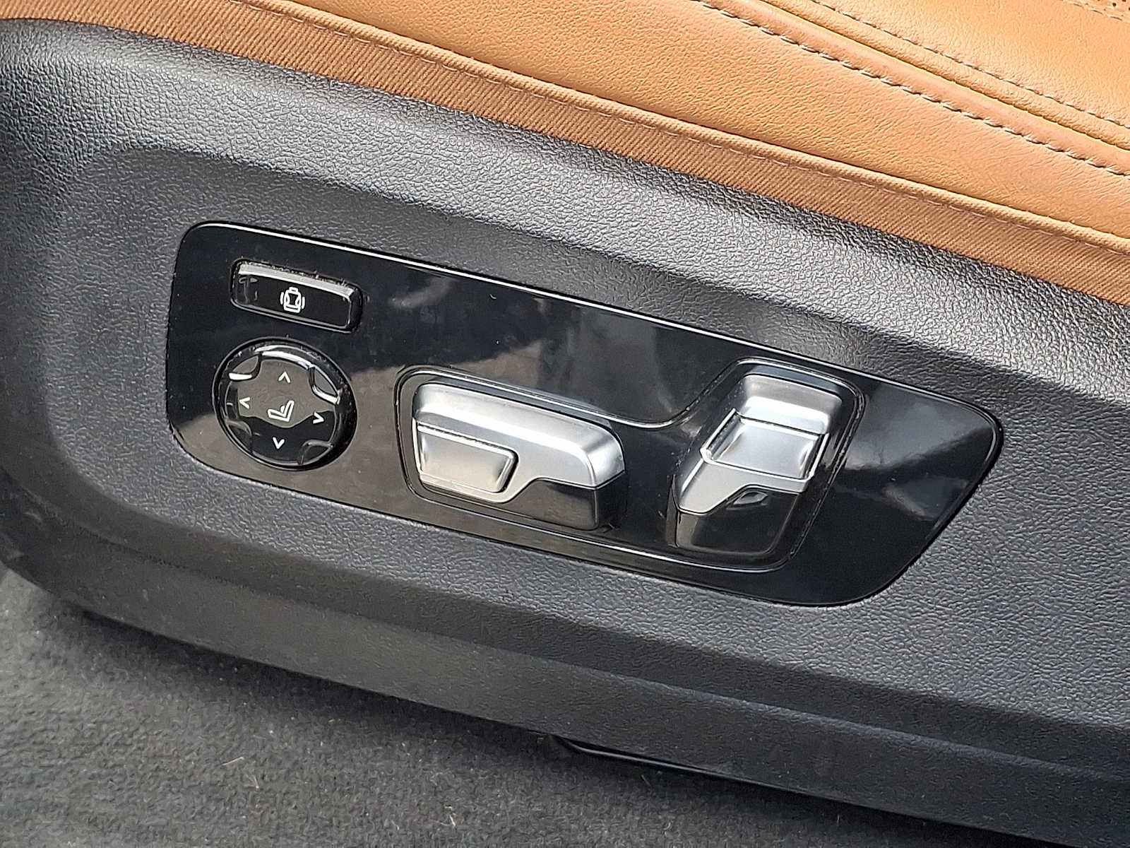2024 BMW X7 xDrive40i Sports Activity Vehicle