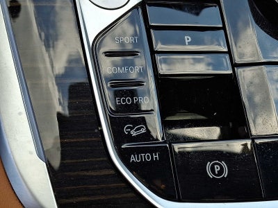 2024 BMW X7 xDrive40i Sports Activity Vehicle