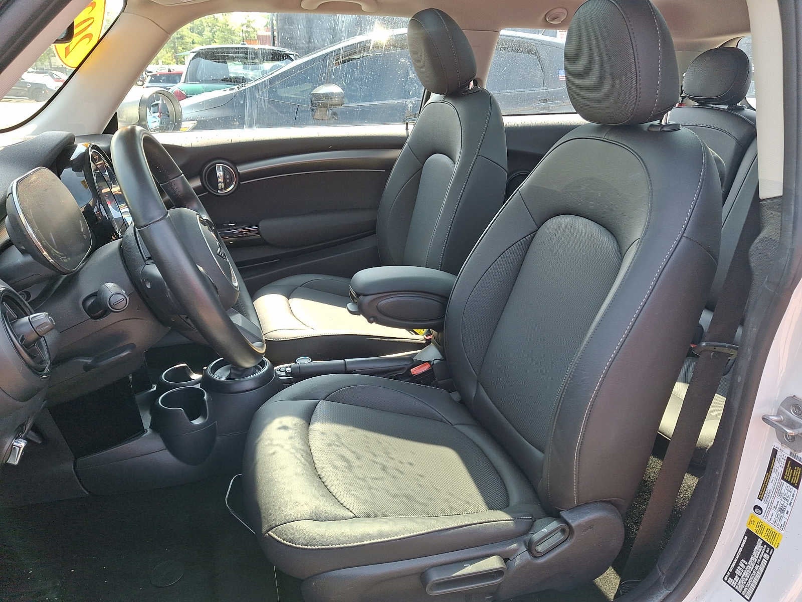 2024 MINI Hardtop 2 Door Base - Photo 11