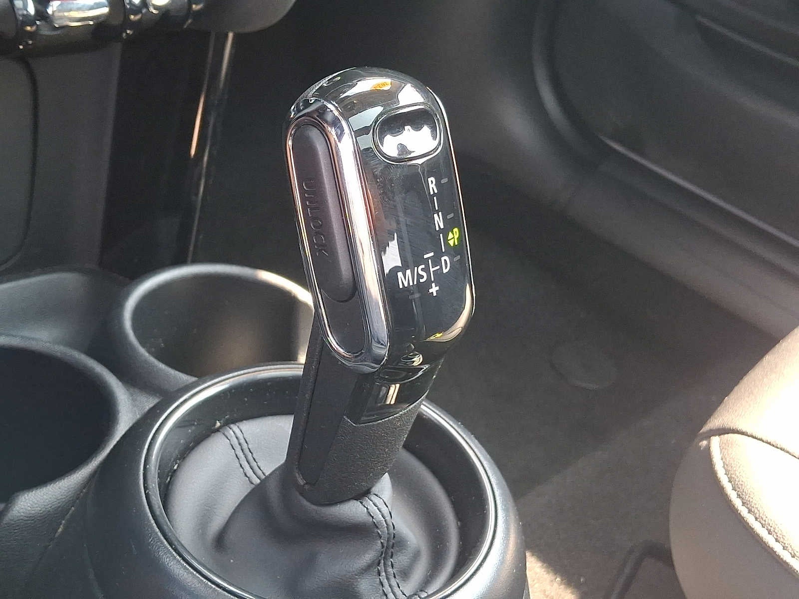 2024 MINI Hardtop 2 Door Base - Photo 14
