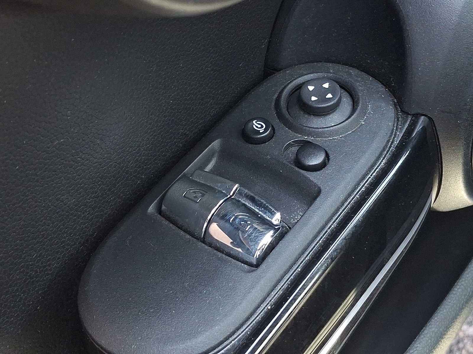 2024 MINI Hardtop 2 Door Base - Photo 25