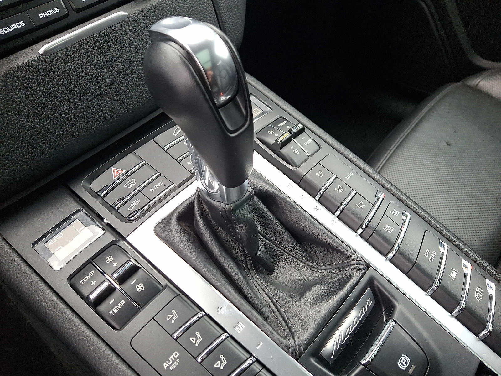 2018 Porsche Macan AWD