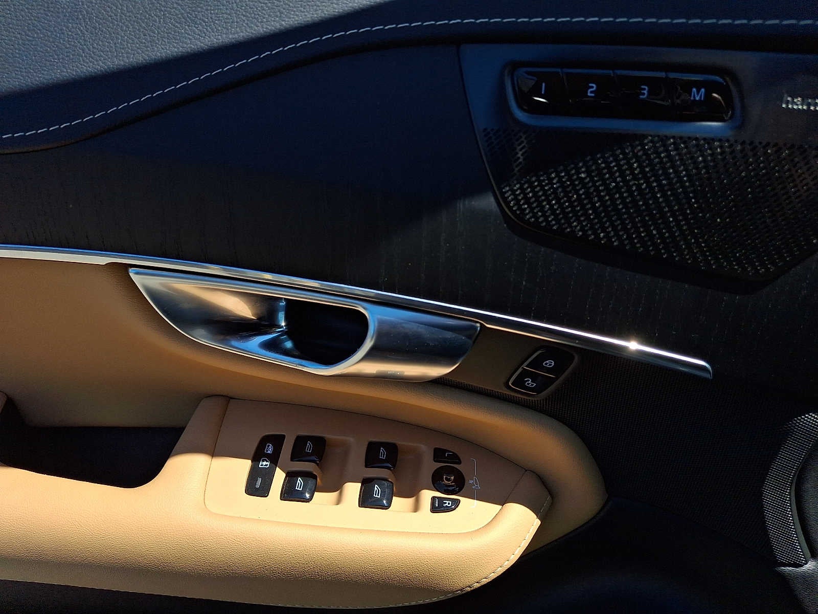 2022 Volvo XC90 T6 AWD Inscription 7P