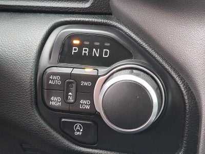 2020 RAM 1500 Big Horn 4x4 Crew Cab 57 Box