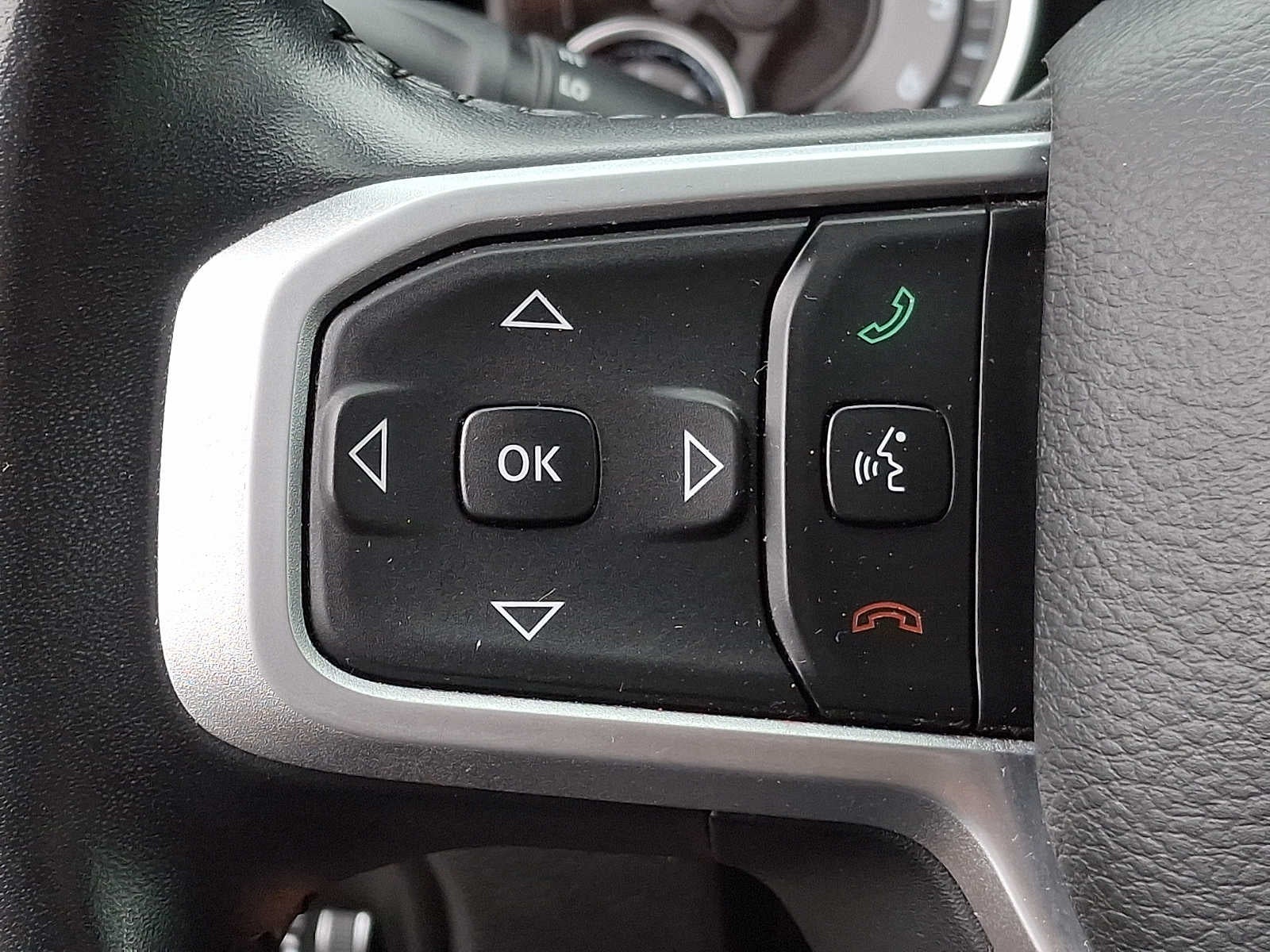2020 RAM 1500 Big Horn 4x4 Crew Cab 57 Box
