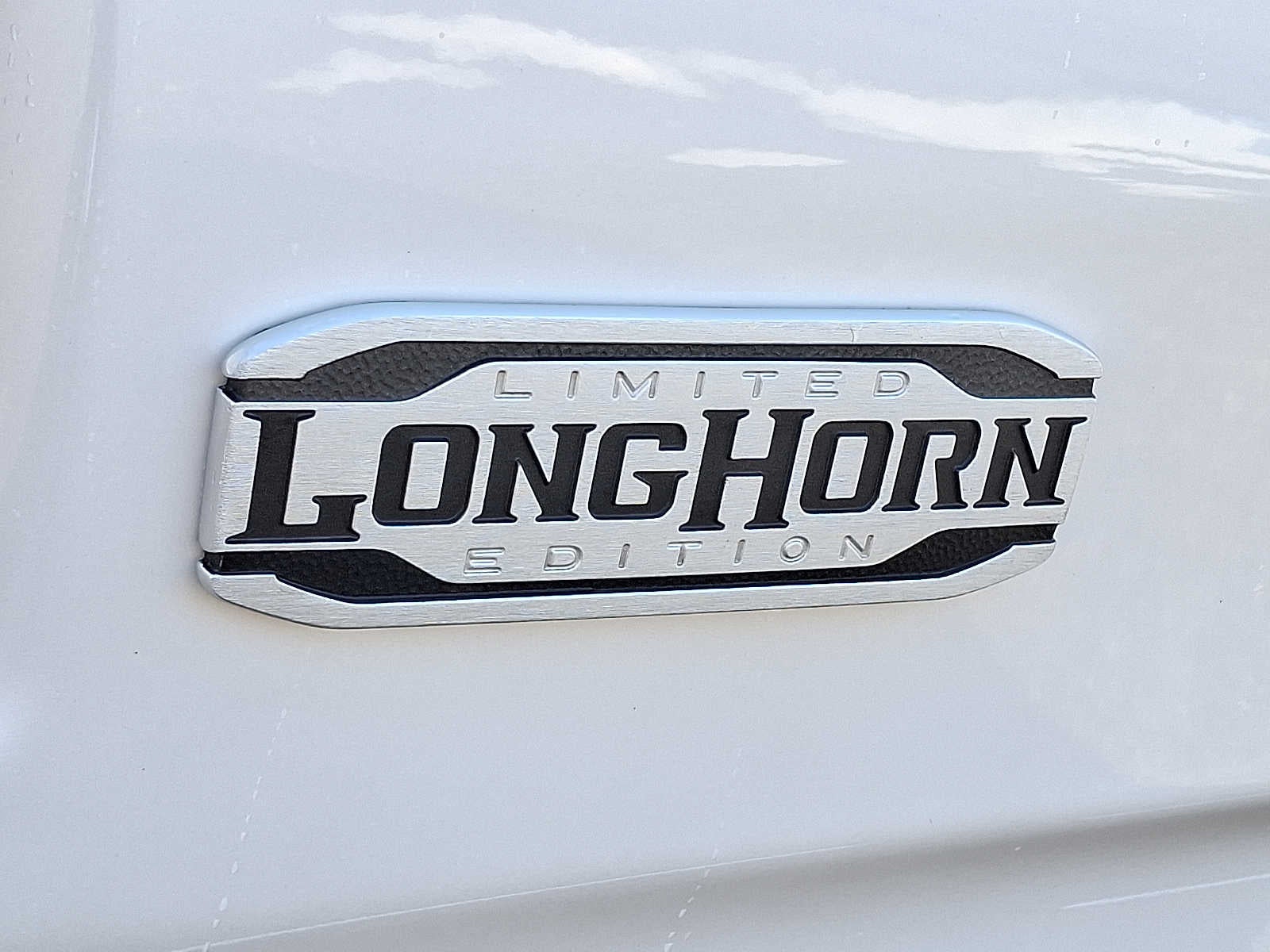 2025 RAM 1500 Longhorn 4x4 Crew Cab 57 Box