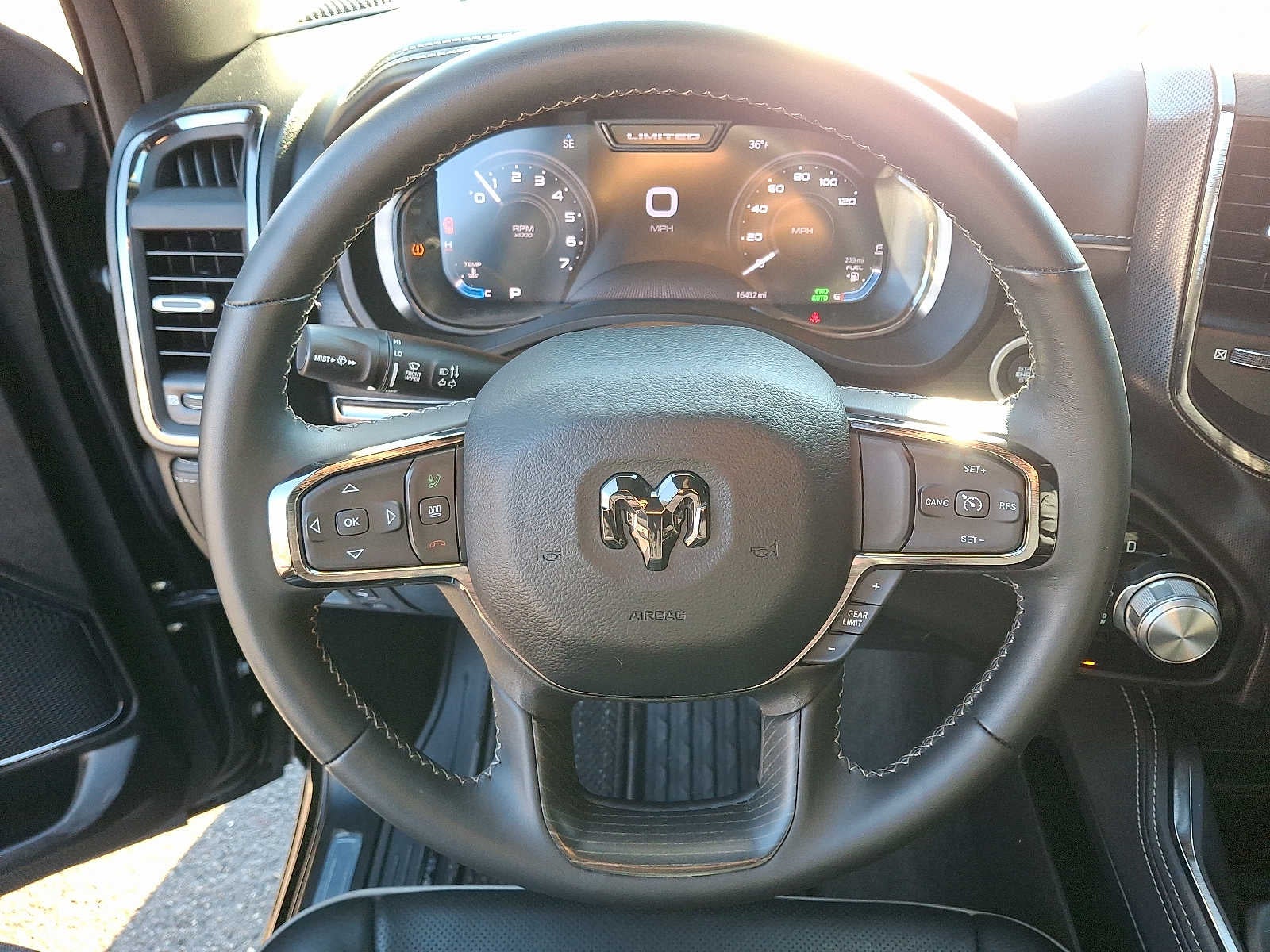 2024 RAM 1500 Limited 4x4 Crew Cab 57 Box