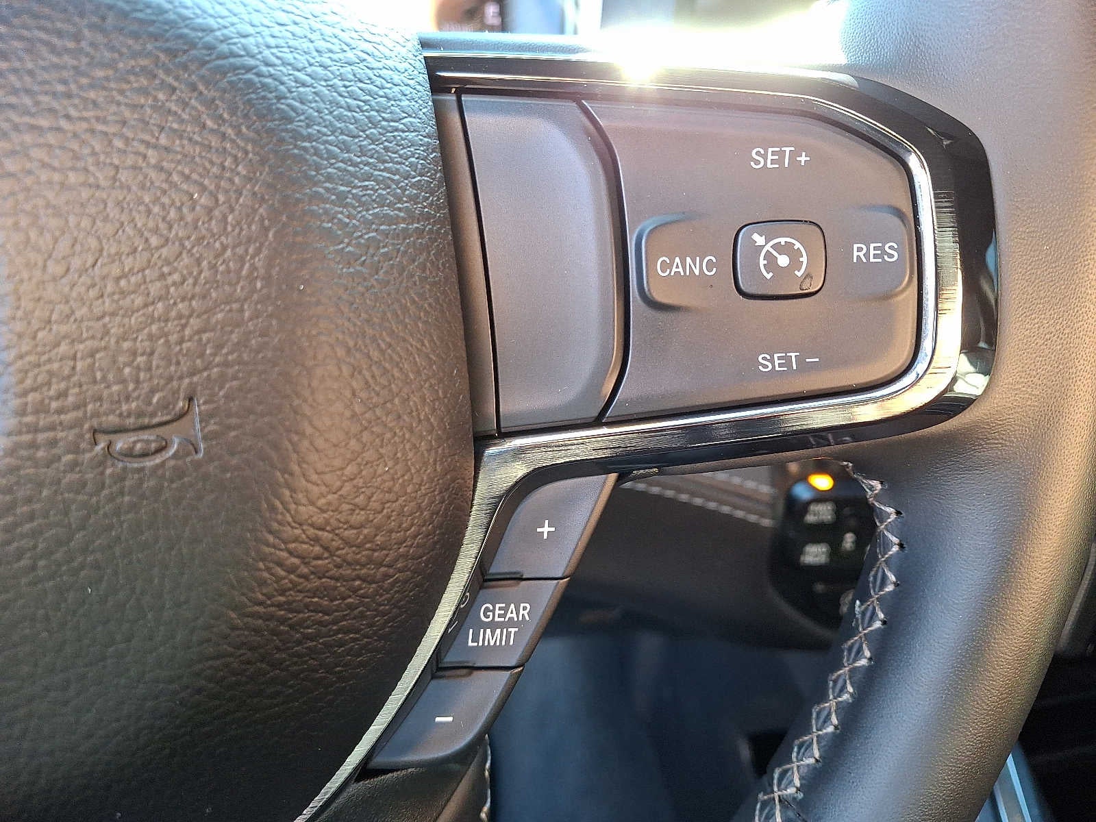 2024 RAM 1500 Limited 4x4 Crew Cab 57 Box