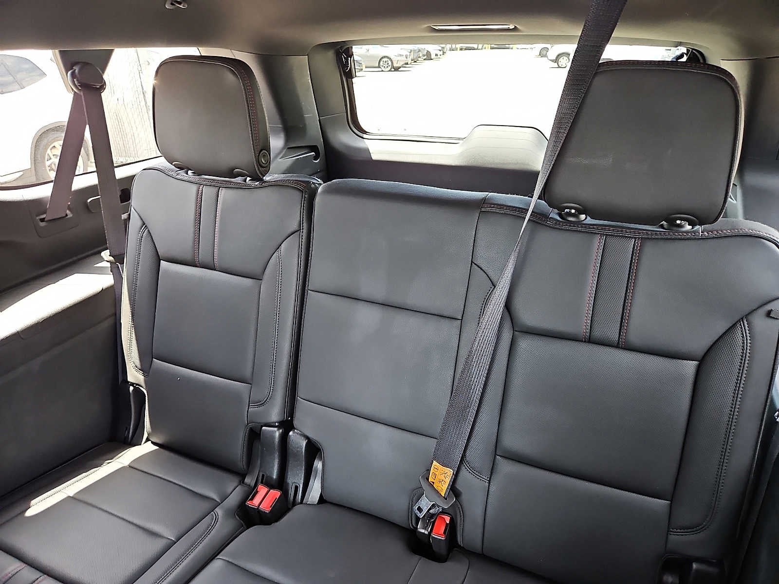 2024 Chevrolet Suburban 4WD 4dr RST