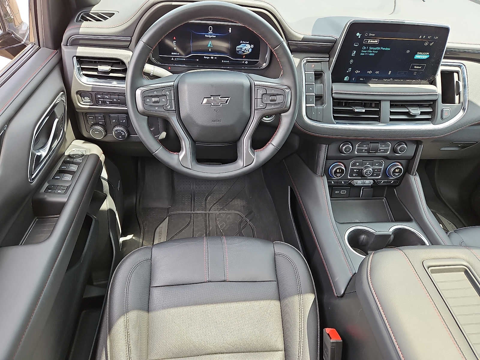 2024 Chevrolet Suburban 4WD 4dr RST
