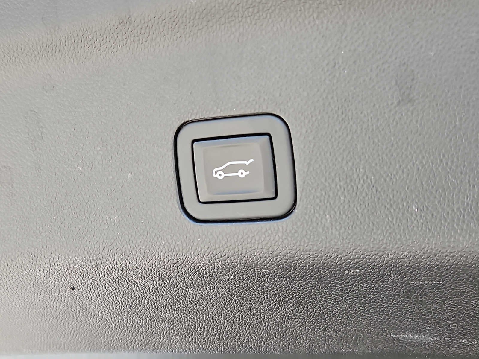 2024 Chevrolet Suburban 4WD 4dr RST