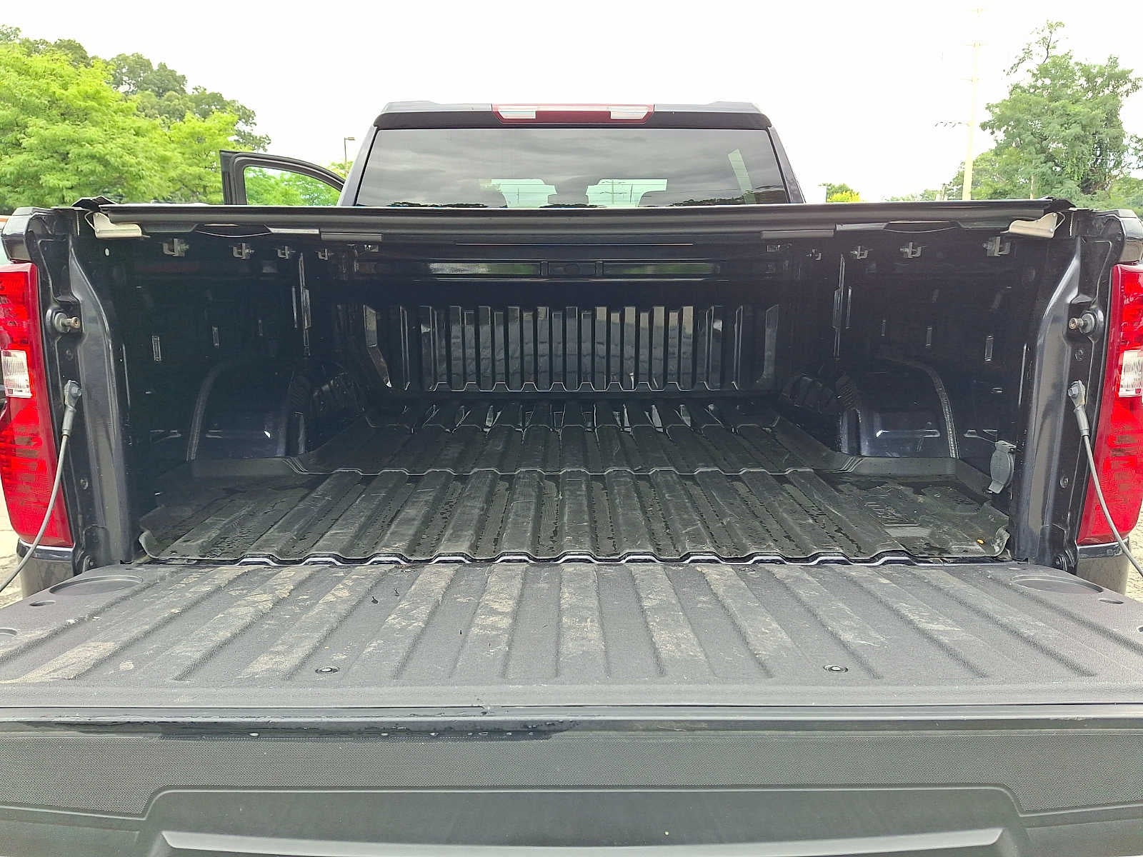 2023 Chevrolet Silverado 1500 4WD Crew Cab 147 LT w/2FL
