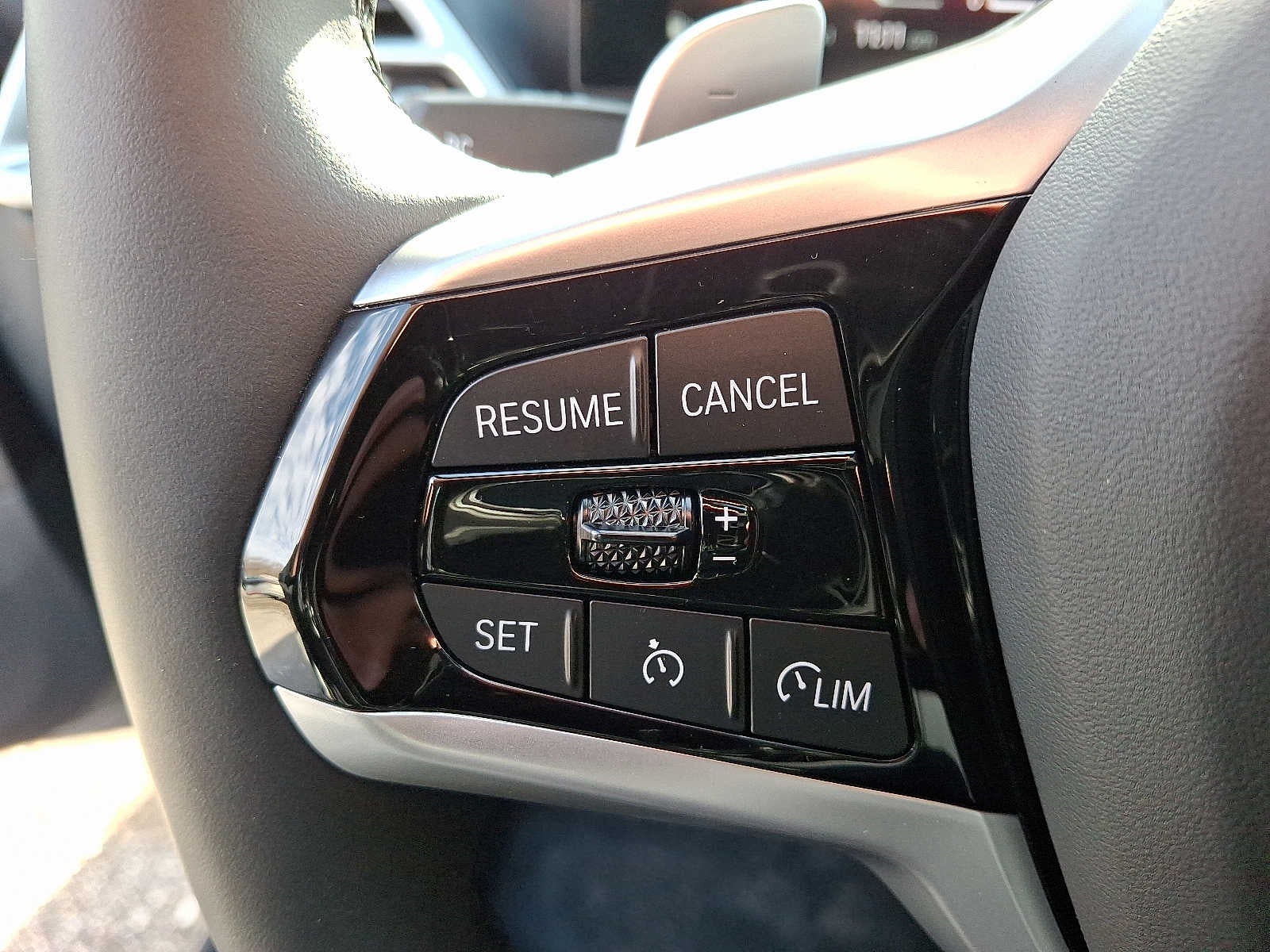 2025 BMW 3 Series 330i xDrive Sedan