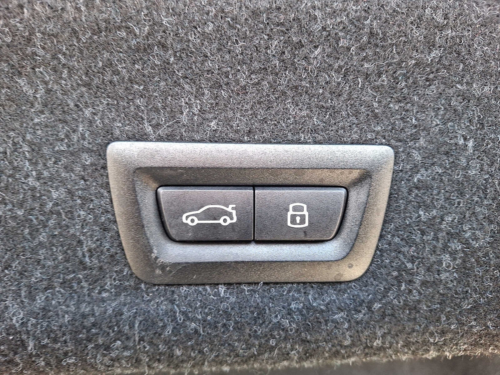 2025 BMW 3 Series 330i xDrive Sedan