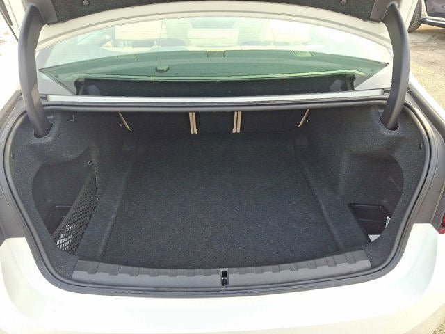 2025 BMW 3 Series 330i xDrive Sedan