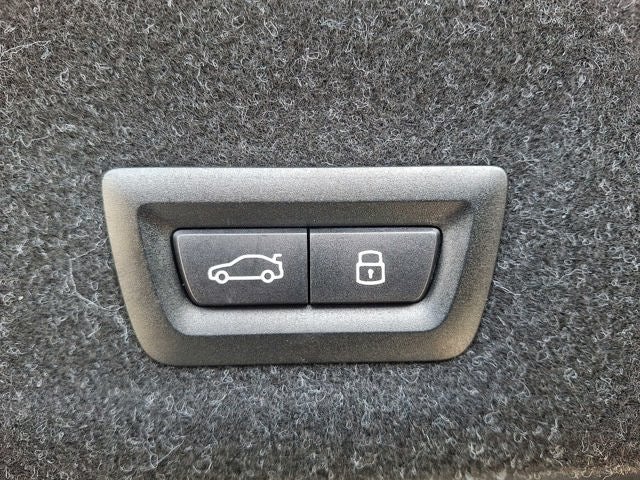 2025 BMW 3 Series 330i xDrive Sedan