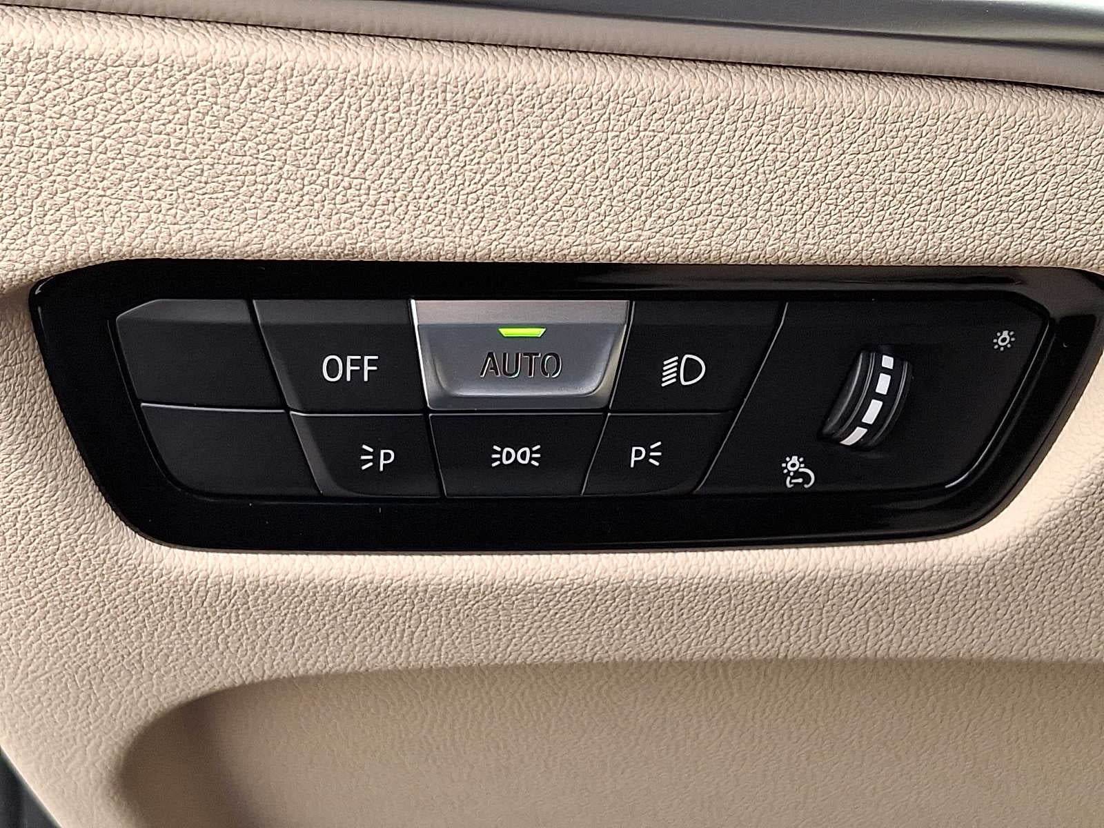 2025 BMW 3 Series 330i xDrive Sedan