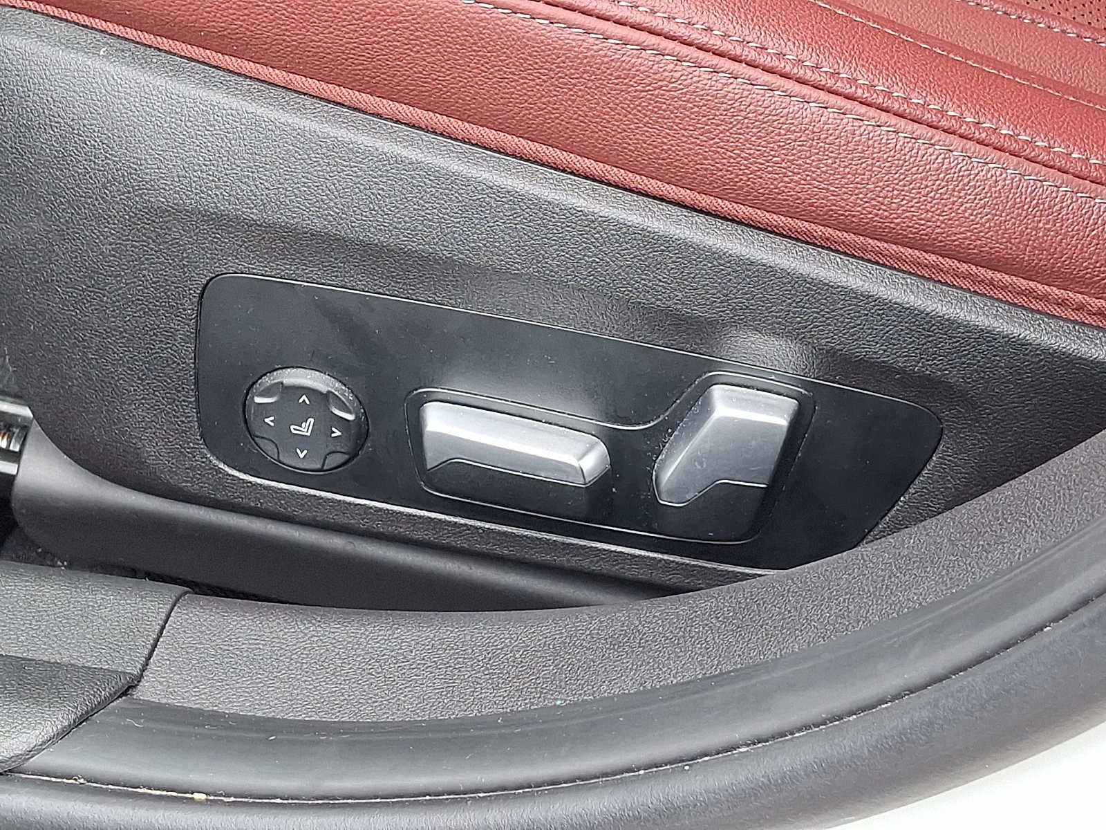 2023 BMW 3 Series 330i xDrive Sedan