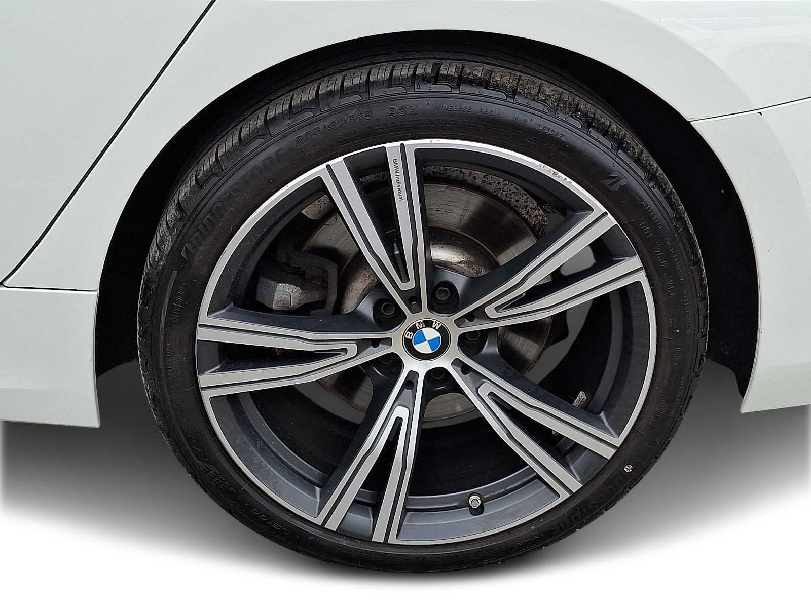 2023 BMW 3 Series 330i xDrive Sedan