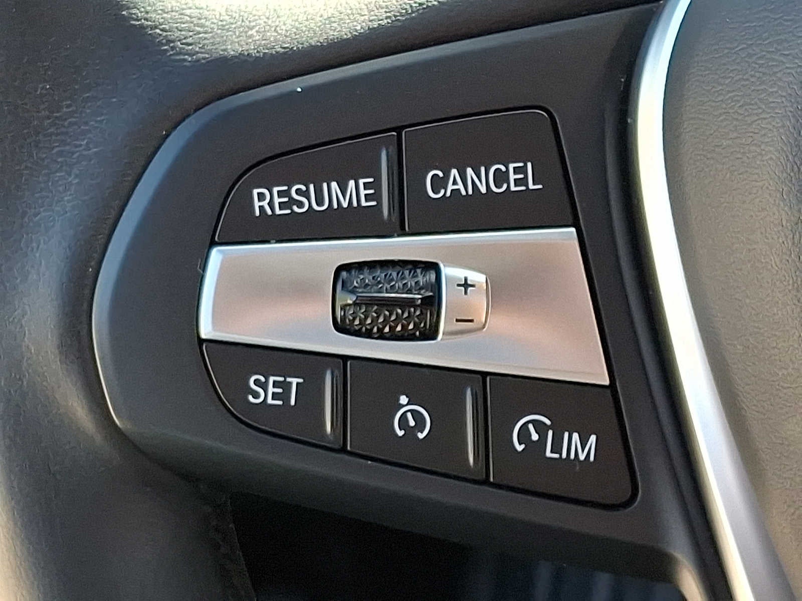 2024 BMW 3 Series 330i xDrive Sedan