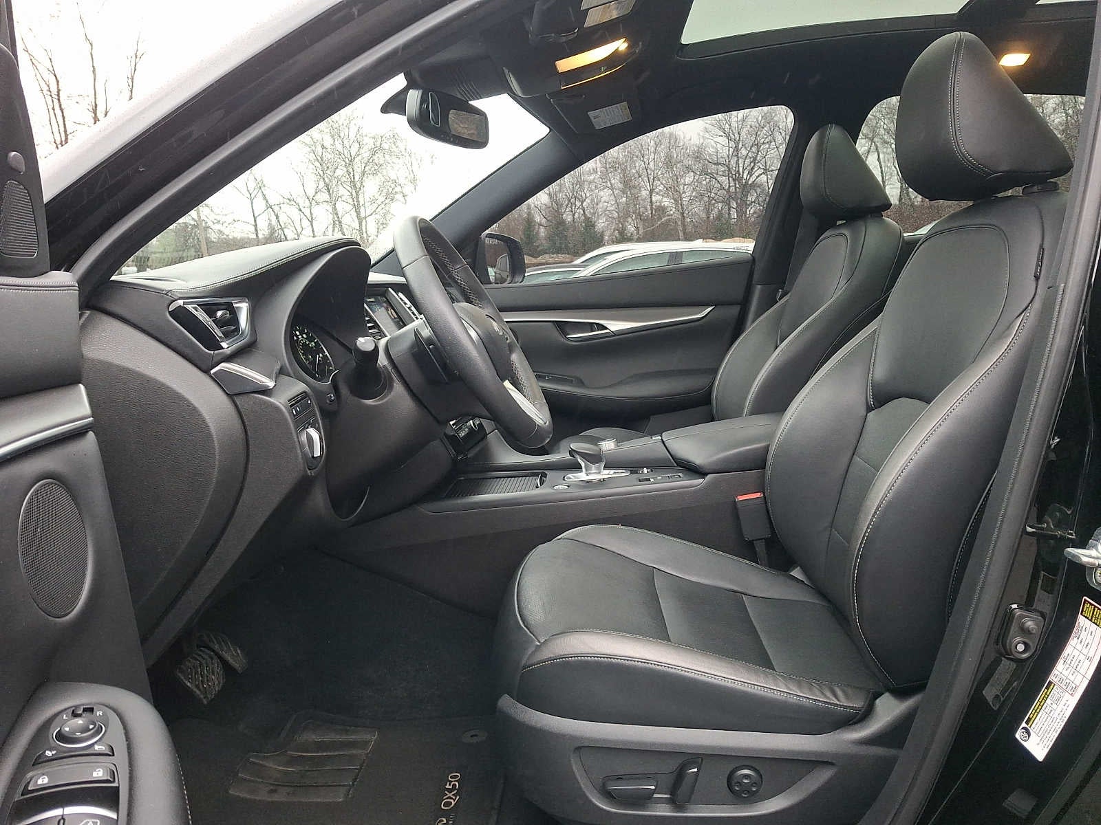 2022 INFINITI QX50 LUXE AWD