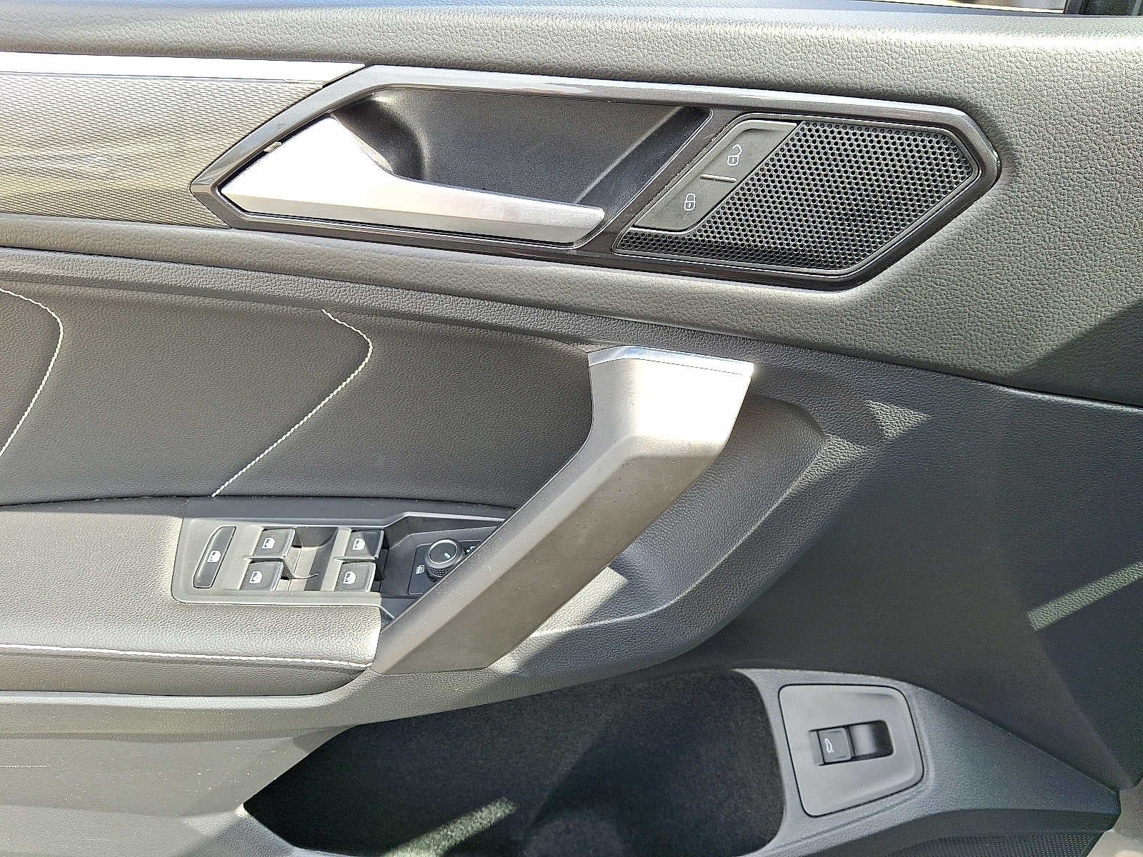 2022 Volkswagen Tiguan 2.0T SE R-Line Black FWD