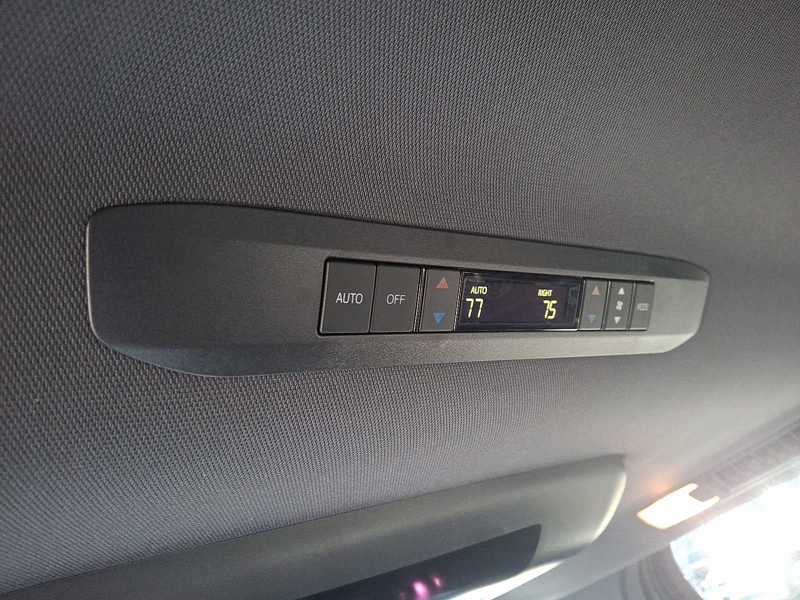 2022 Toyota Sienna XSE AWD 7-Passenger