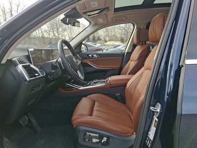 2025 BMW X7 xDrive40i Sports Activity Vehicle