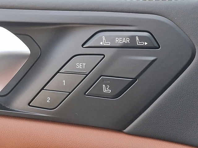 2023 BMW X7 xDrive40i Sports Activity Vehicle