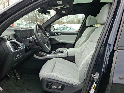 2023 BMW X7 xDrive40i Sports Activity Vehicle