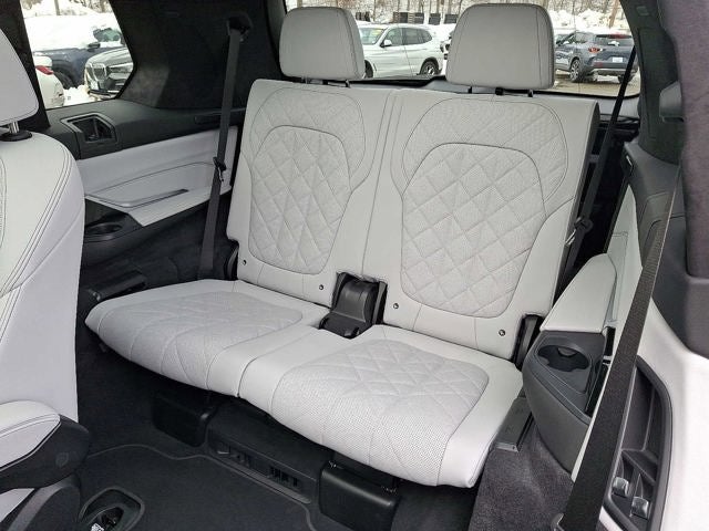 2023 BMW X7 xDrive40i Sports Activity Vehicle