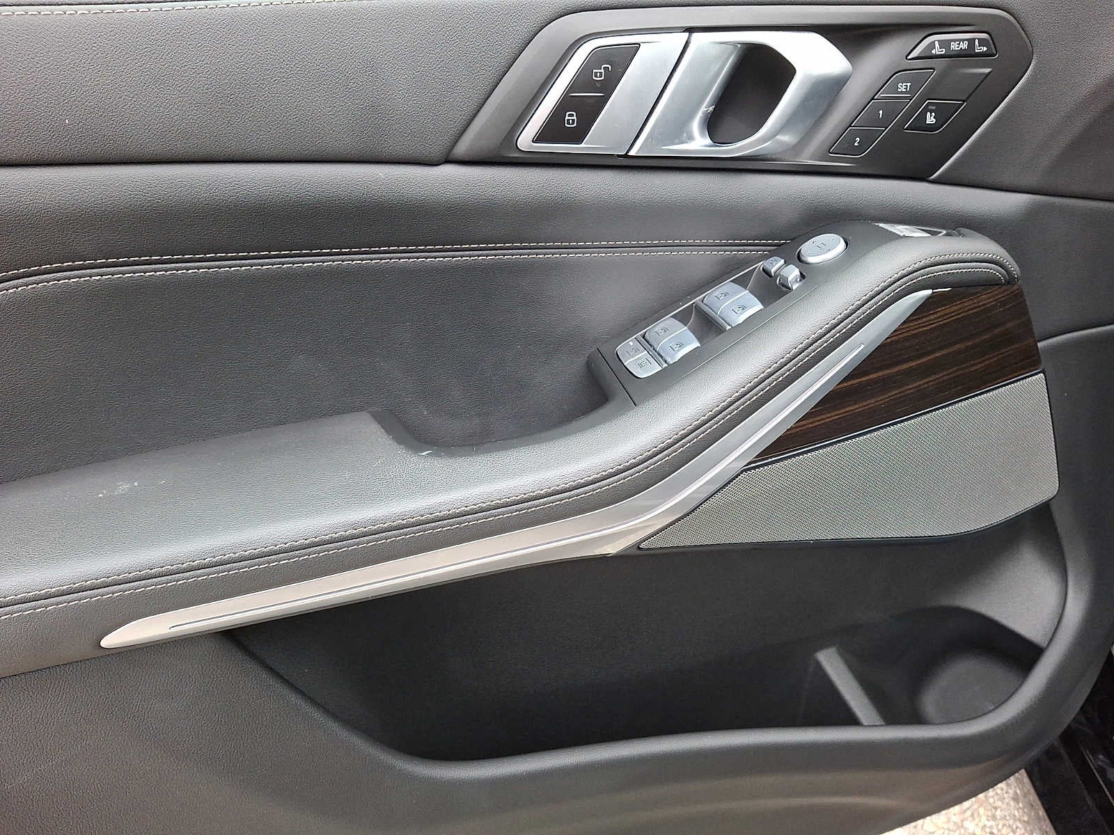 2024 BMW X7 xDrive40i Sports Activity Vehicle