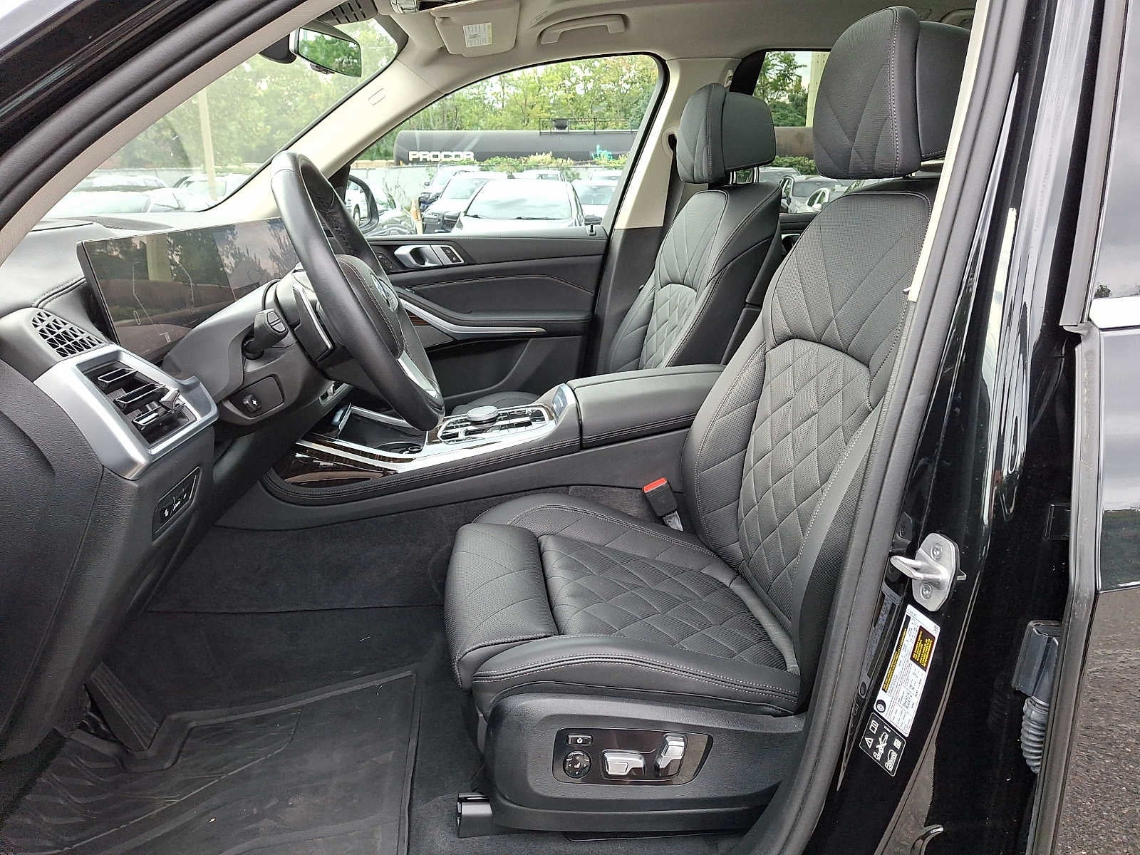 2024 BMW X7 xDrive40i Sports Activity Vehicle