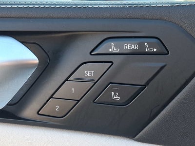 2025 BMW X7 xDrive40i Sports Activity Vehicle