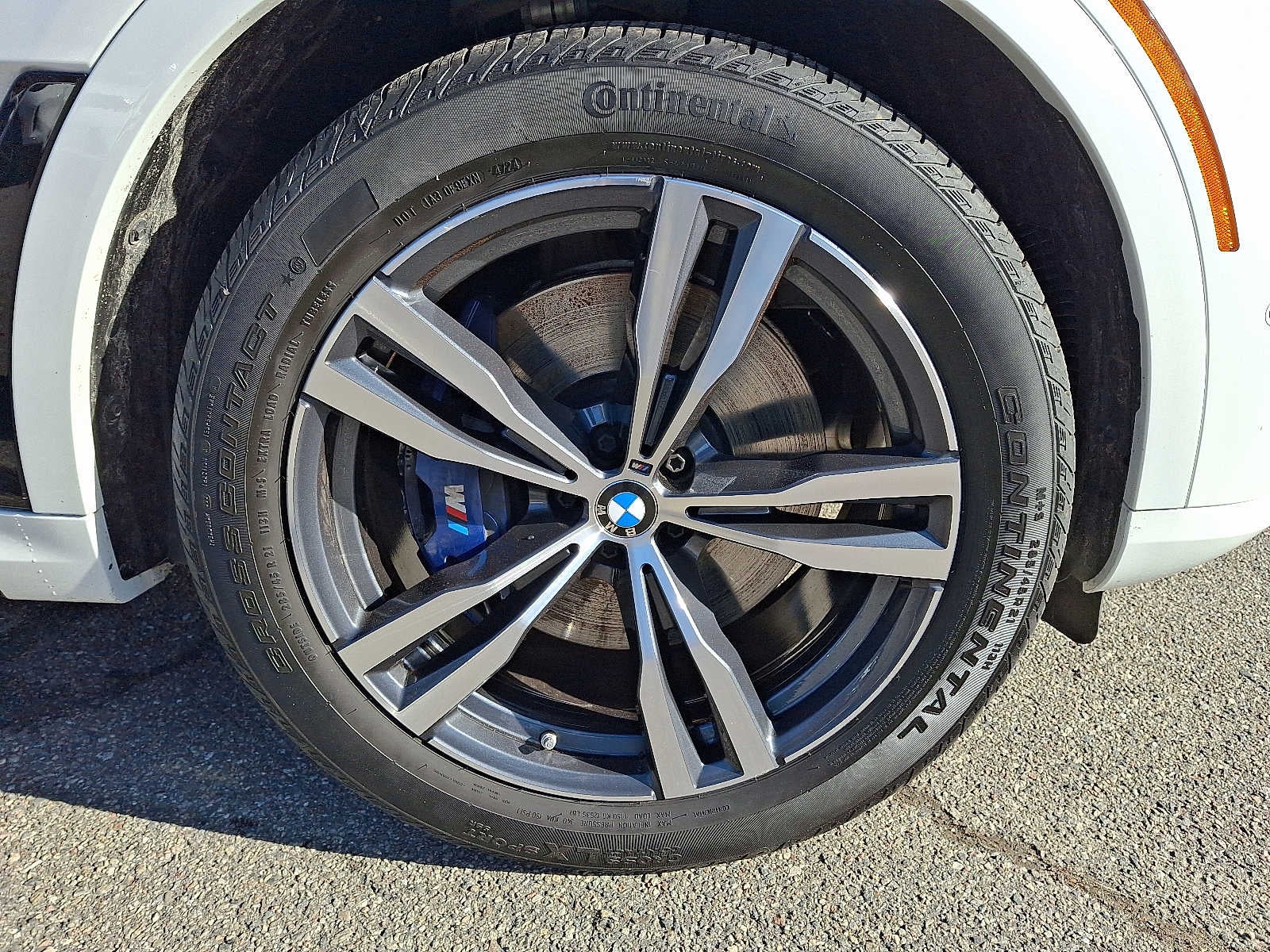 2025 BMW X7 xDrive40i Sports Activity Vehicle