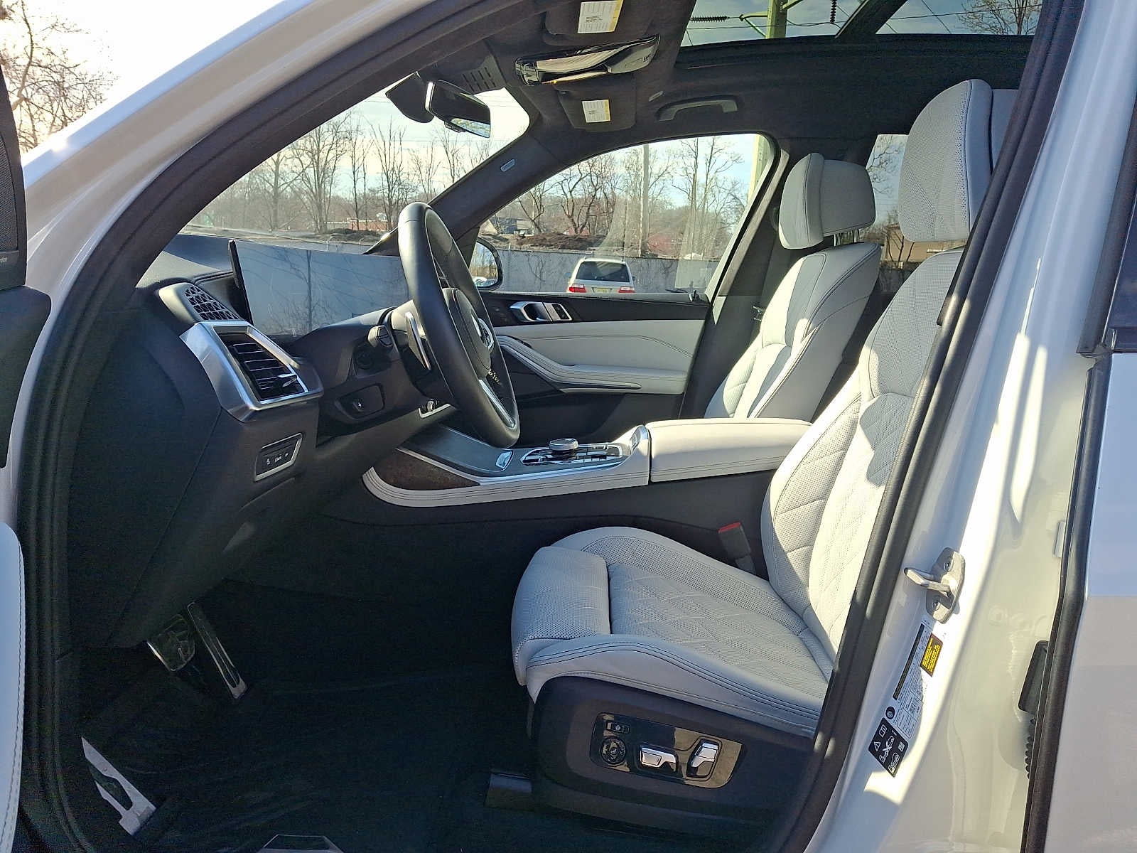 2024 BMW X7 xDrive40i Sports Activity Vehicle