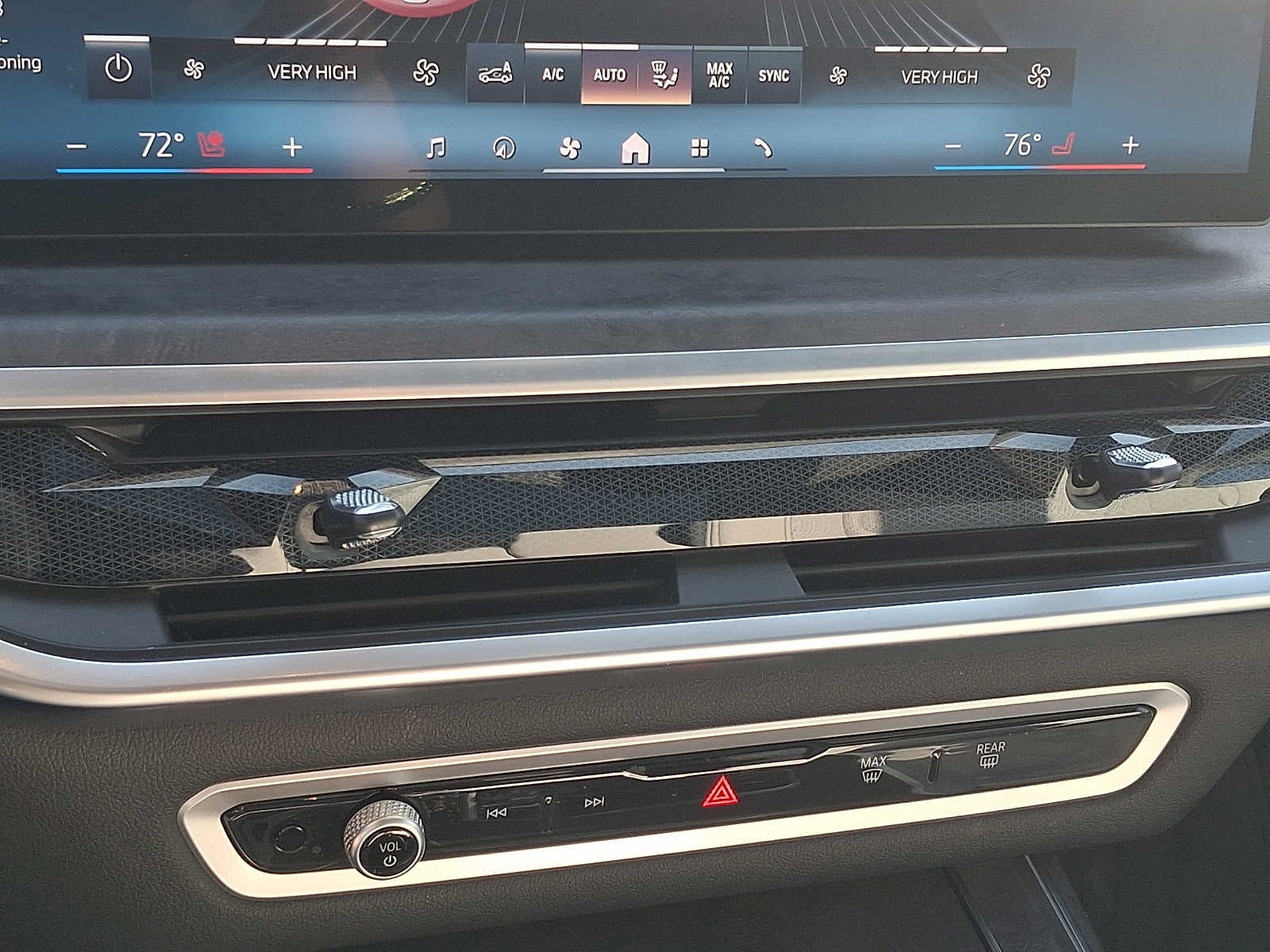 2024 BMW X7 xDrive40i Sports Activity Vehicle