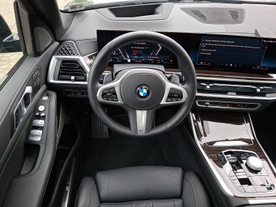 2025 BMW X7 xDrive40i Sports Activity Vehicle