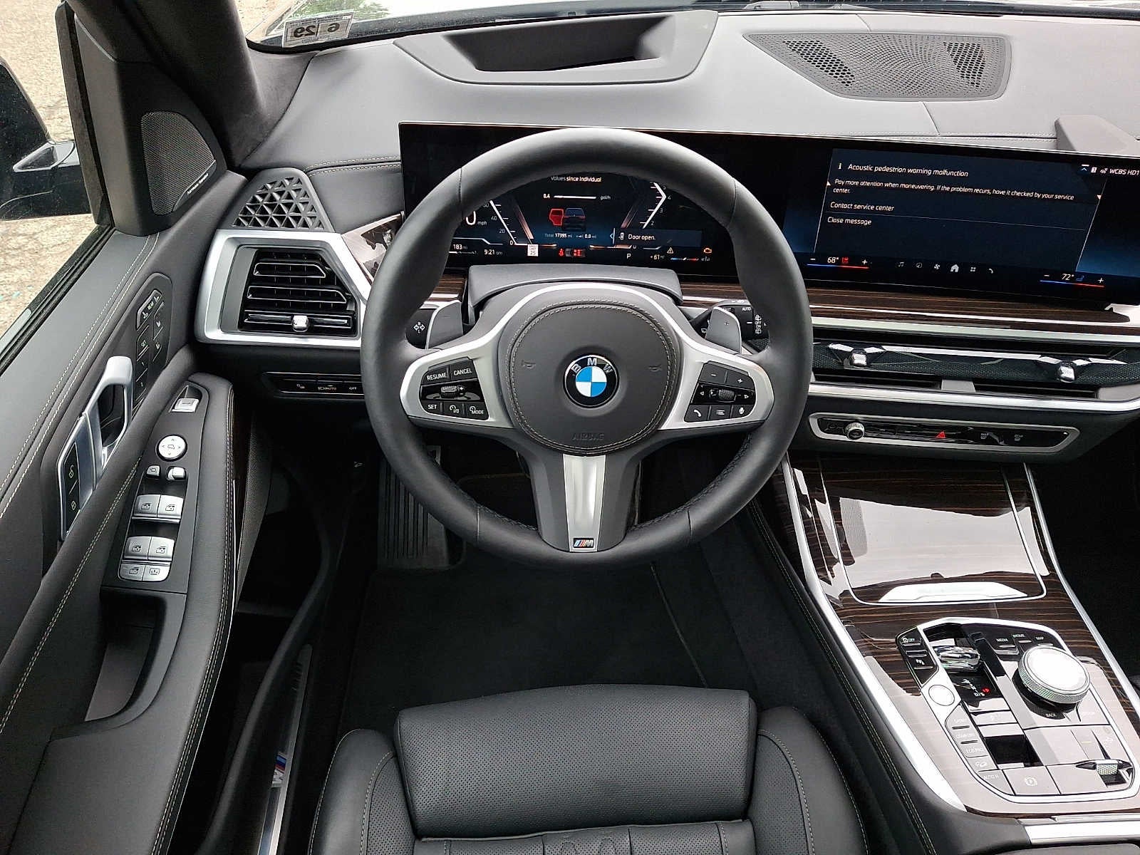 2025 BMW X7 xDrive40i Sports Activity Vehicle