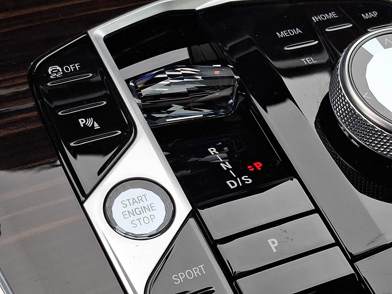 2025 BMW X7 xDrive40i Sports Activity Vehicle