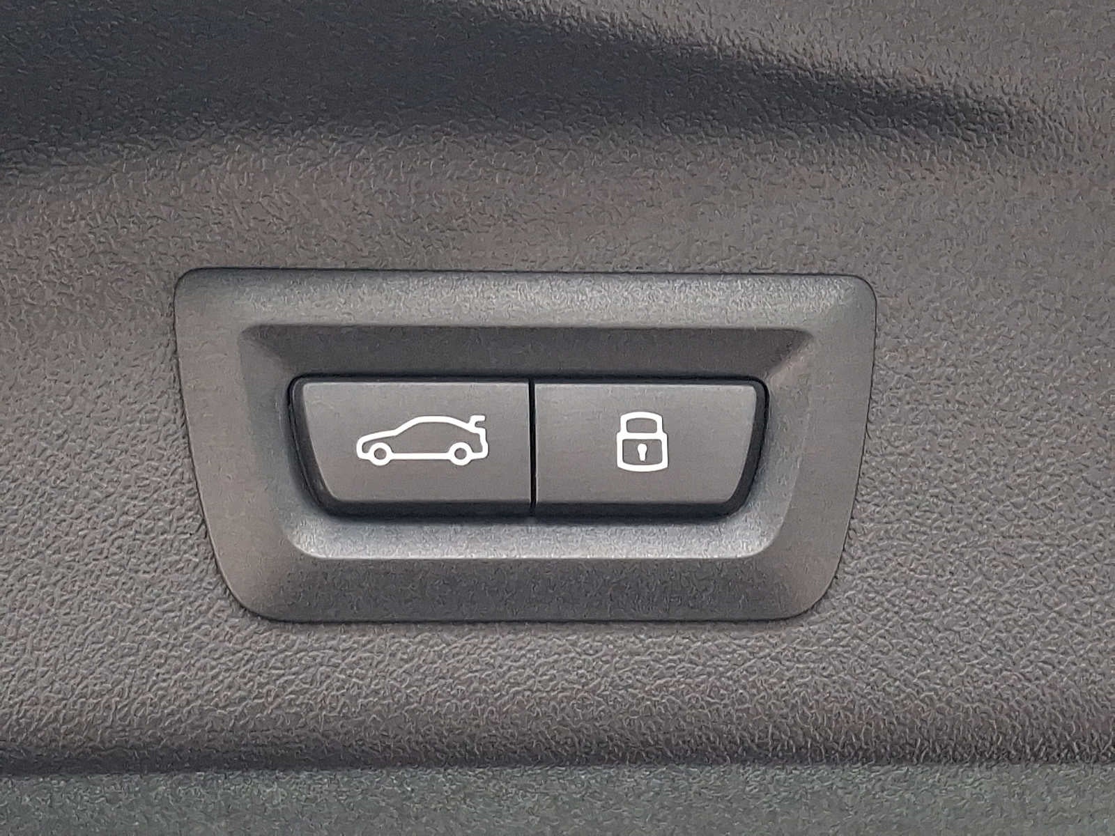 2025 BMW X7 xDrive40i Sports Activity Vehicle