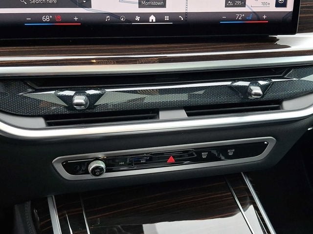 2025 BMW X7 xDrive40i Sports Activity Vehicle