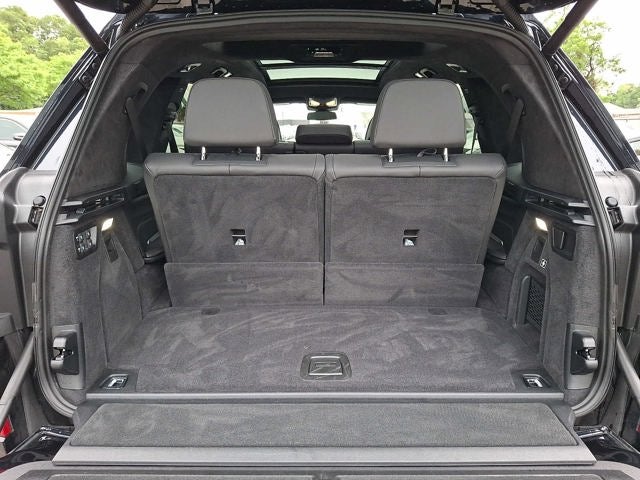 2025 BMW X7 xDrive40i Sports Activity Vehicle