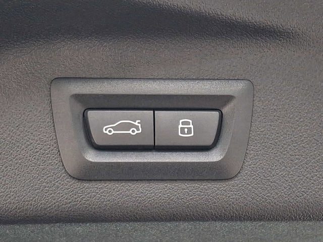 2025 BMW X7 xDrive40i Sports Activity Vehicle