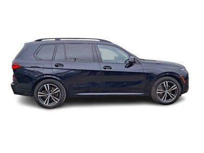 2025 BMW X7 xDrive40i Sports Activity Vehicle