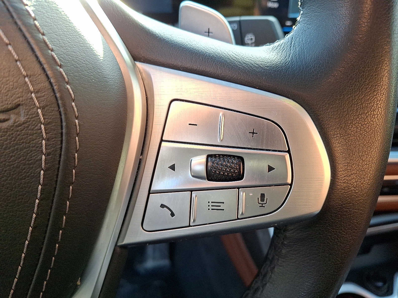 2024 BMW X7 xDrive40i Sports Activity Vehicle