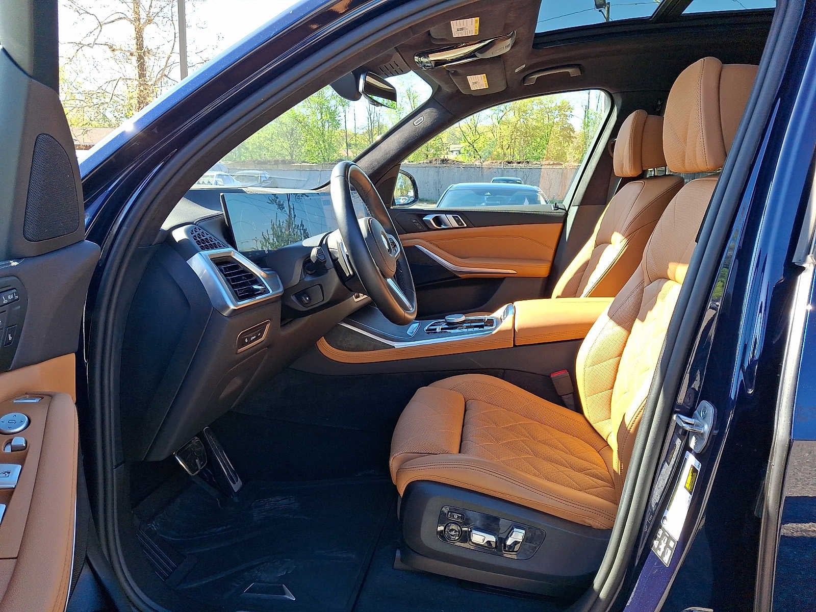 2025 BMW X7 xDrive40i Sports Activity Vehicle