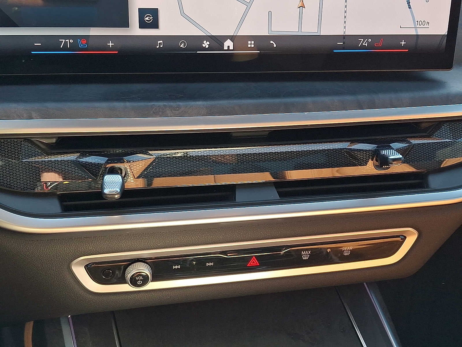 2025 BMW X7 xDrive40i Sports Activity Vehicle